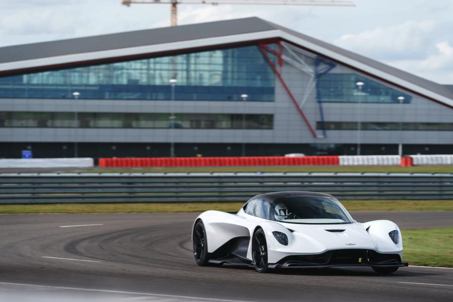  Aston Martin Valhalla 2019 года  (фото 4 из 9)